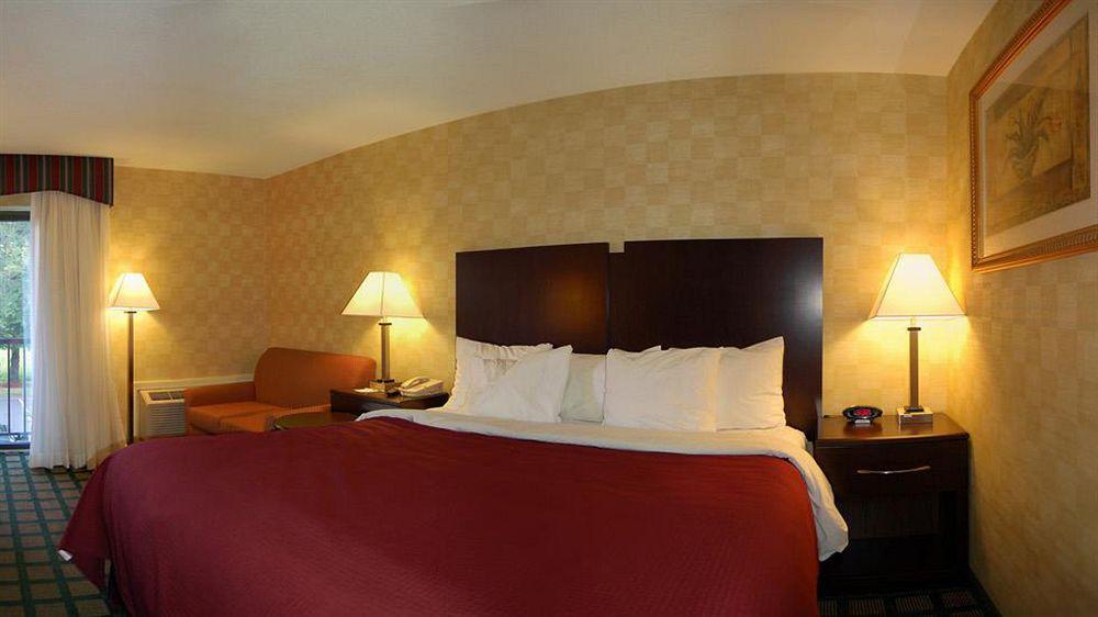 Best Western Plus Keene Hotel Oda fotoğraf